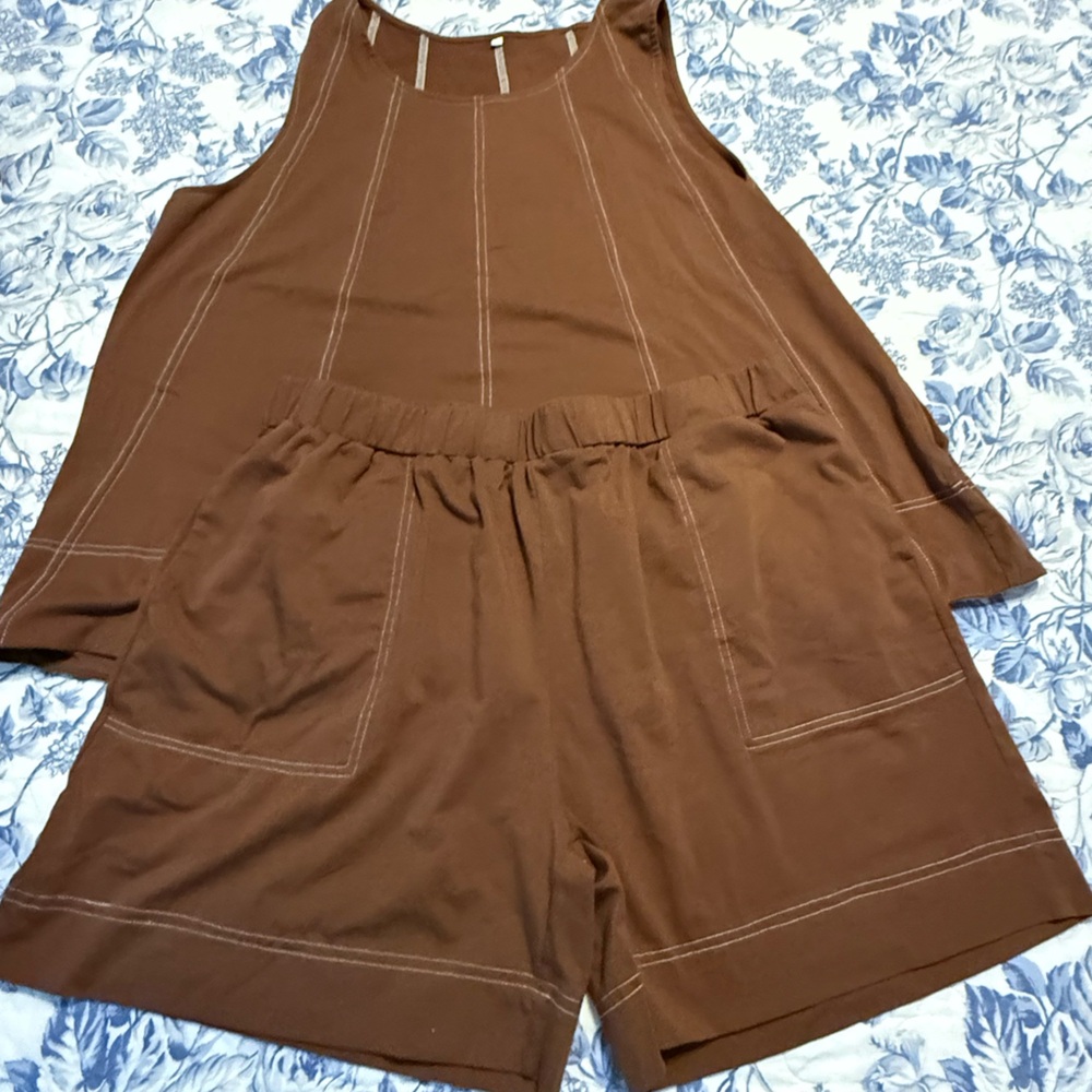 Scusty two piece cotton short set TikTok new never worn XL brown